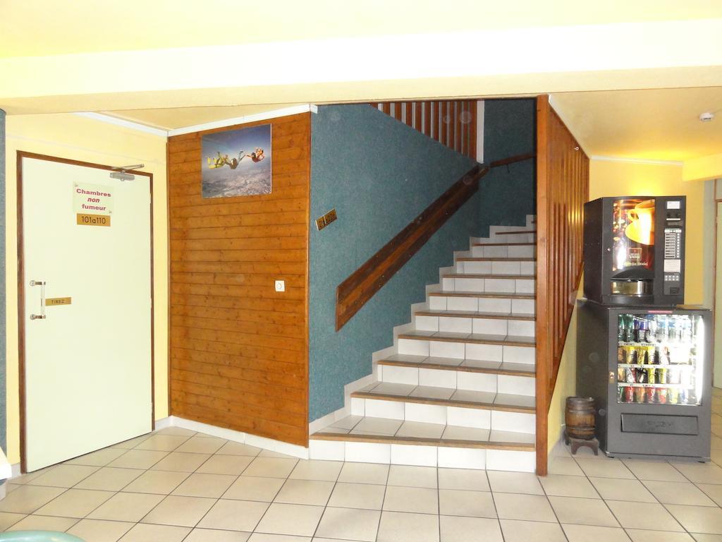 Symp'Hotel Nivolas-Vermelle Extérieur photo