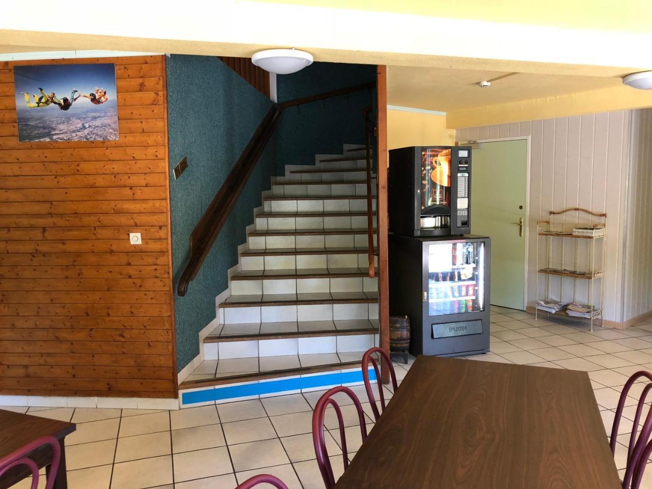Symp'Hotel Nivolas-Vermelle Extérieur photo